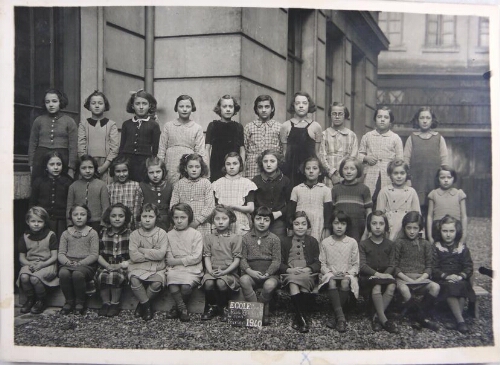 Photo de classe de l'école primaire de la rue Touret